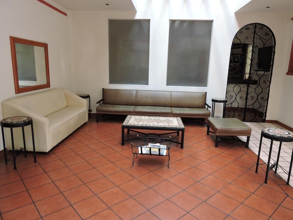 Hotel Granada プエブラ エクステリア 写真